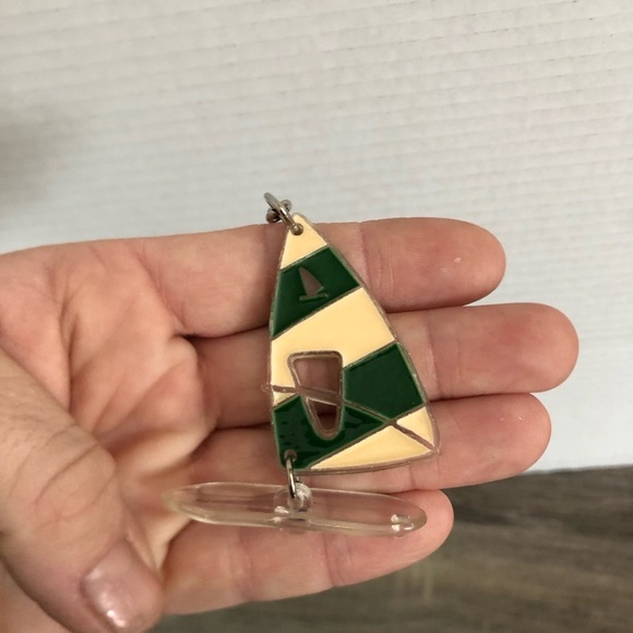 Vtg Articulating Sailboat Keychain - Picture 7 of 7